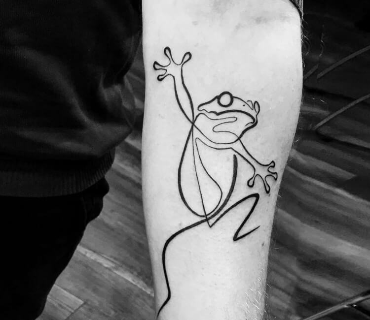 16 Cute Frog Tattoos