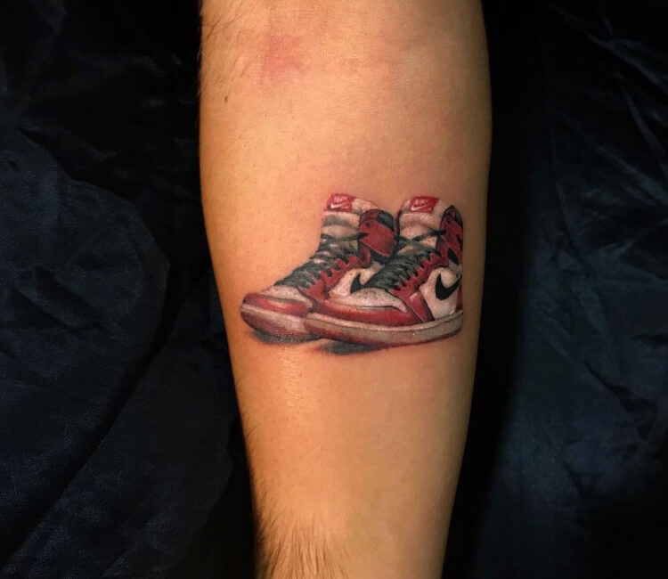 Tired of Buying New Shoes Man Gets A Pair Tattooed Onto His Feet