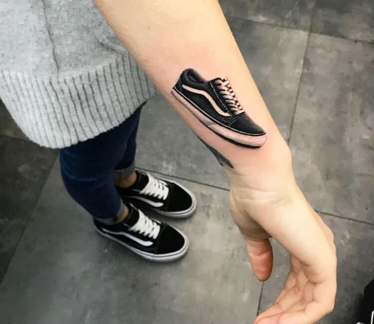 Video: UK man gets favourite Nike shoes tattooed on feet, the process takes  more than eight hours