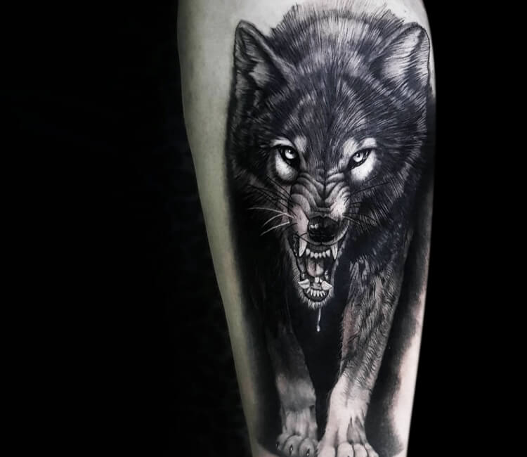 black wolf tattoo