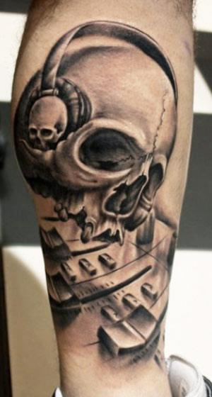 Skull tattoo by Alex Gotza | Post 747