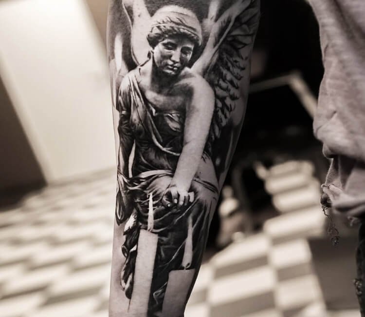 15 Unique Statue Tattoo Images Pictures And Ideas