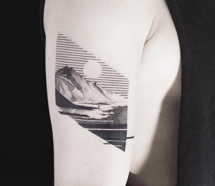 Mountain tattoo by Aga Kura Tattoo | Post 29503