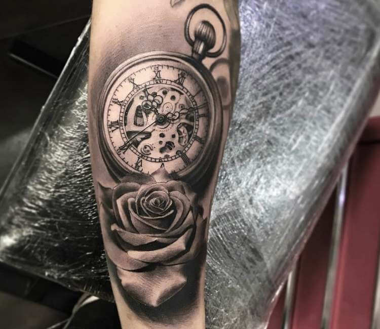 Pocket watch and Rose tattoo by Alberto Escobar | Post 25376