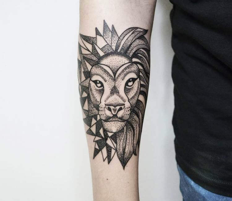 Tattoo uploaded by Roy Olislagers • Geometric lion #tattoo #liontattoo  #inked #geometric • Tattoodo