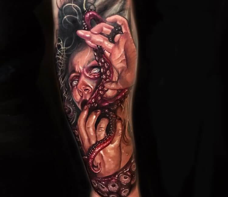 Tattoo octopus girl with 125 Octopus