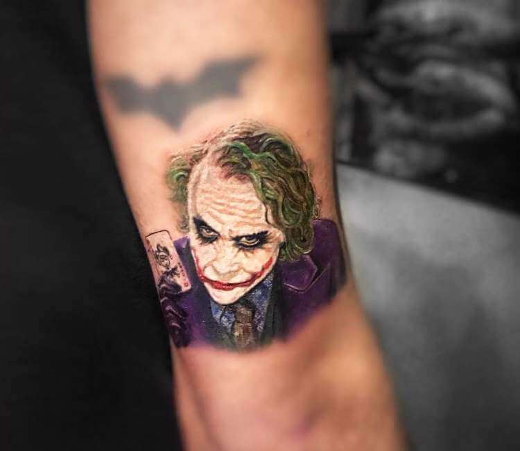 World famous faces in realistic tattoos by Sergio Fernandez | iNKPPL | Joker  tattoo design, Joker tattoo, Joker card tattoo