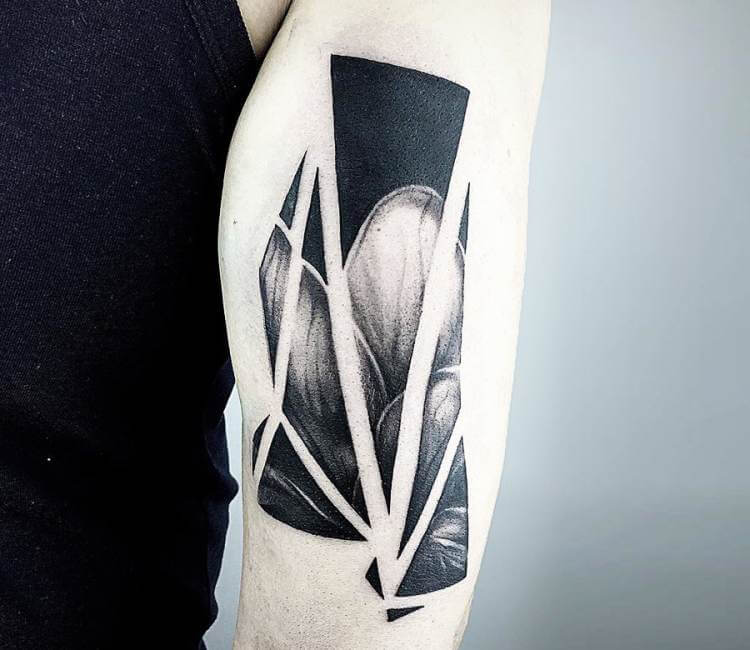 46 Wonderful Magnolia Tattoos