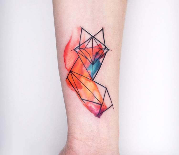 Small geometric fox tattoo  Tattoogridnet
