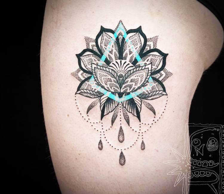Mandala flower hip tattoo | Mandala tattoo design, Floral thigh tattoos, Mandala  flower tattoos