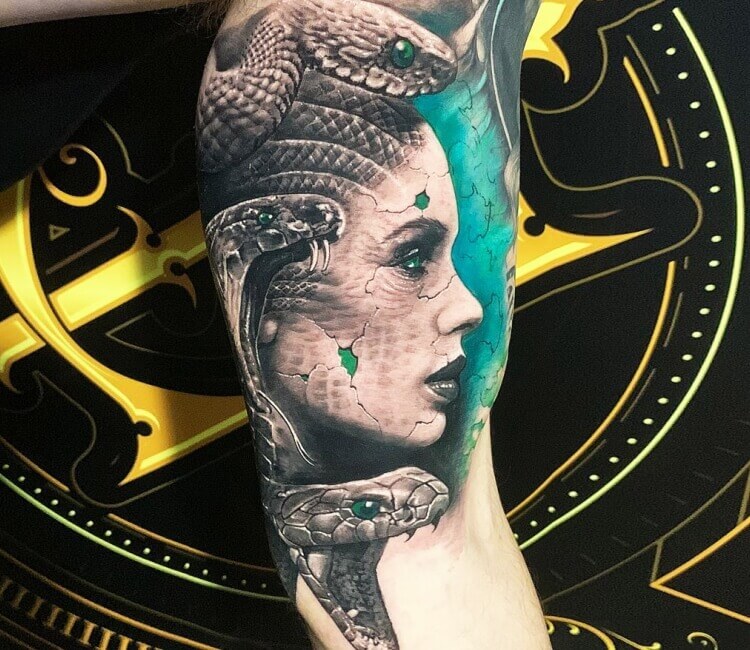 Details more than 80 colored medusa tattoo latest - in.cdgdbentre