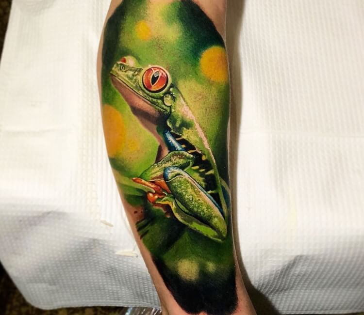 Frog tattoo by Loïc Lebeuf  Tattoogridnet