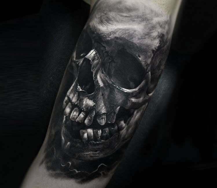 Black and grey skull tattoo Half leg sleeve in