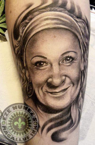 Woman tattoo by Eze Nunez | Post 8159