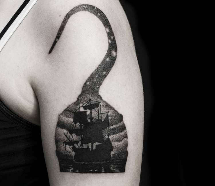 Hook tattoo by Guillaume Martins | Post 25026