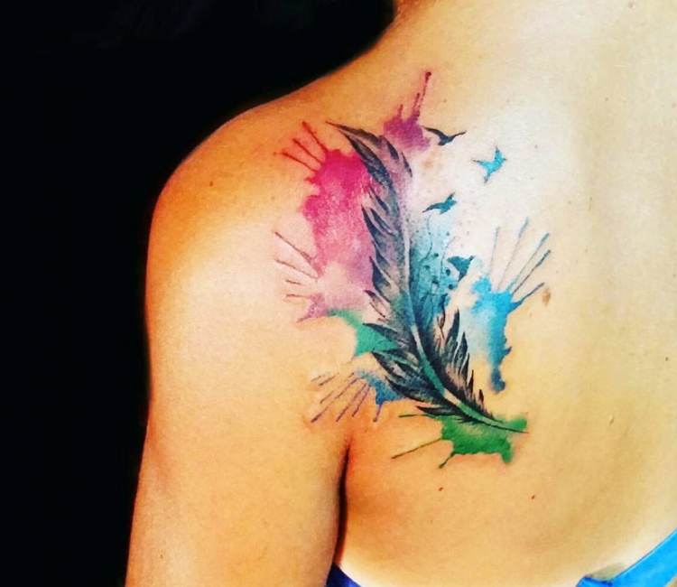Share 90 about shoulder feather tattoo best  indaotaonec