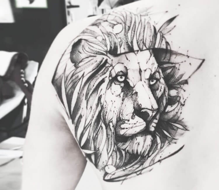 lion face outline tattoo
