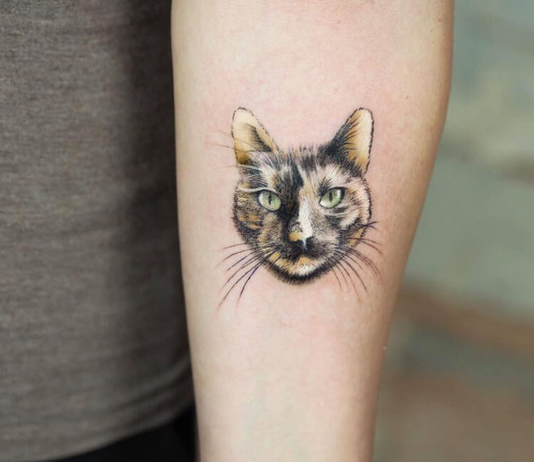 25 Inspiring Kitty Tattoo Designs For Cat Lovers | Cat tattoo, Hyper realistic  tattoo, Tattoo artists