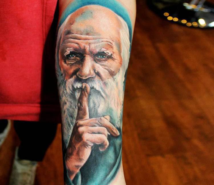 Charles Darwin tattoo by Felipe Rodrigues | Photo 17286
