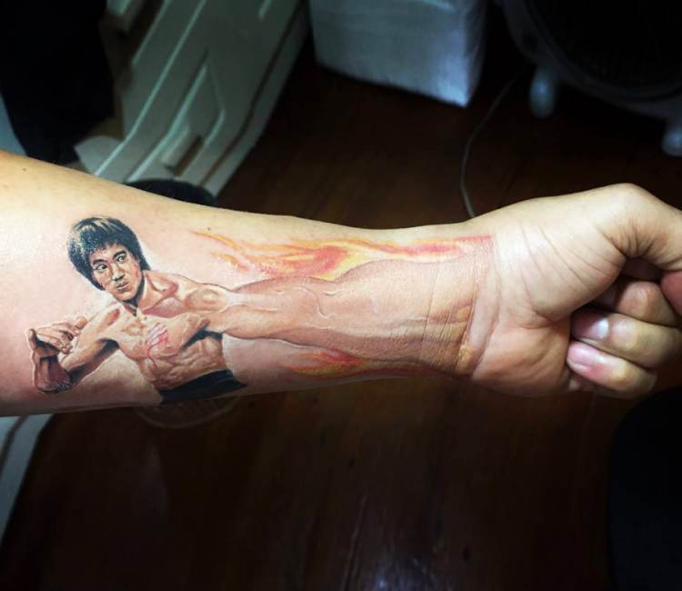 Bruce Lee Tattoo Pin bruce lee robert downey 2 on pinterest  Tattoos Hand  tattoos Bruce lee