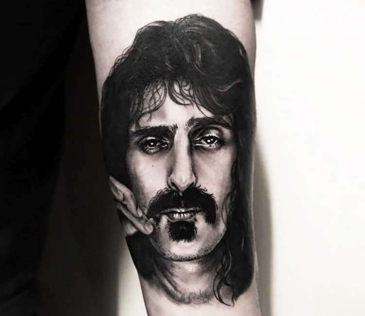Living Colour Tattoo Studio  Single line Zappa by mothandflametattoos    livingcolourtattoostudio crispy livingcolourtattoo h2ocean zappa  music musician musiciantattoo ottawatattooartist ottawatattoos  singleline frankzappa 