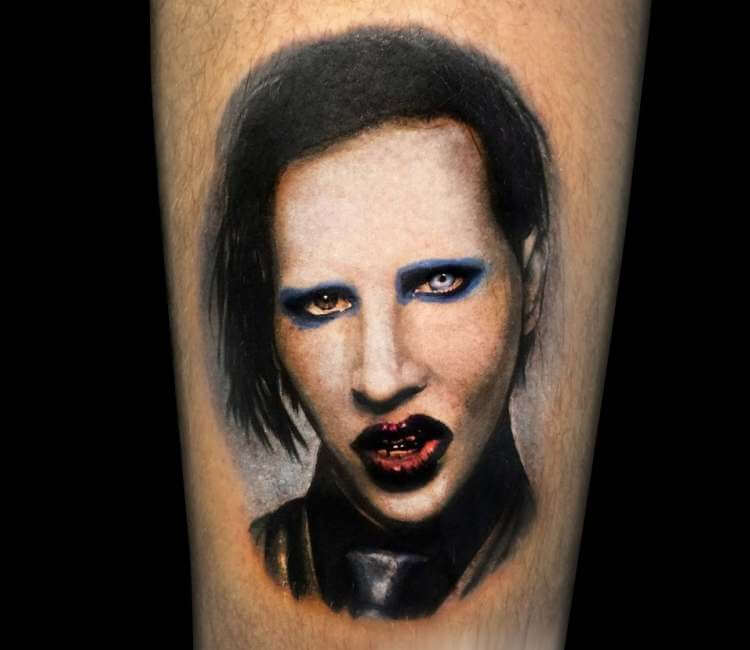 Marilyn Manson portrait tattoo on Halseys right side