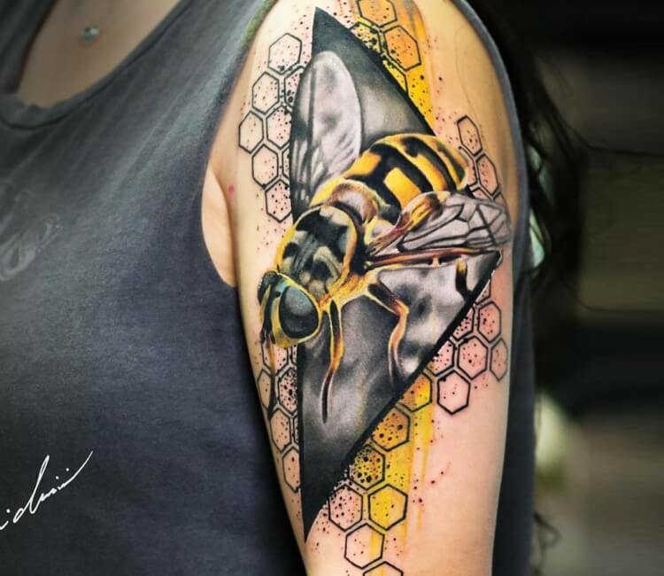35 Beautiful Sunflower Tattoos for the Bright and Optimistic   Inspirationfeed  Bee tattoo Tattoos Honey bee tattoo