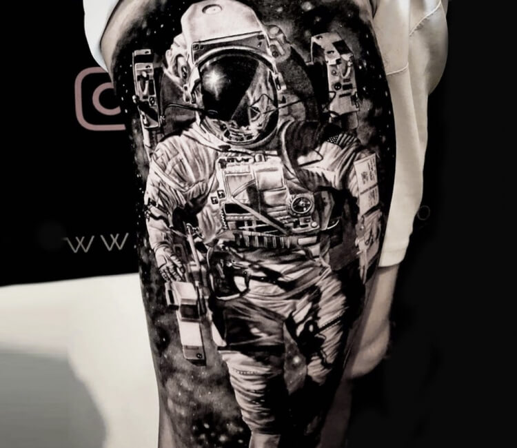 Astronaut tattoo by Michael Taguet | Photo 29773