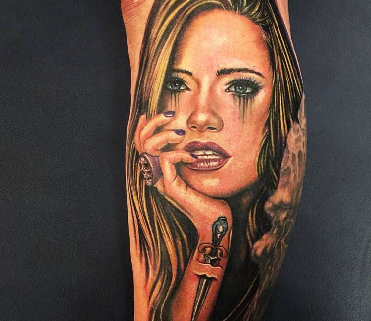 Woman tattoo by Mike Devries | Post 16518