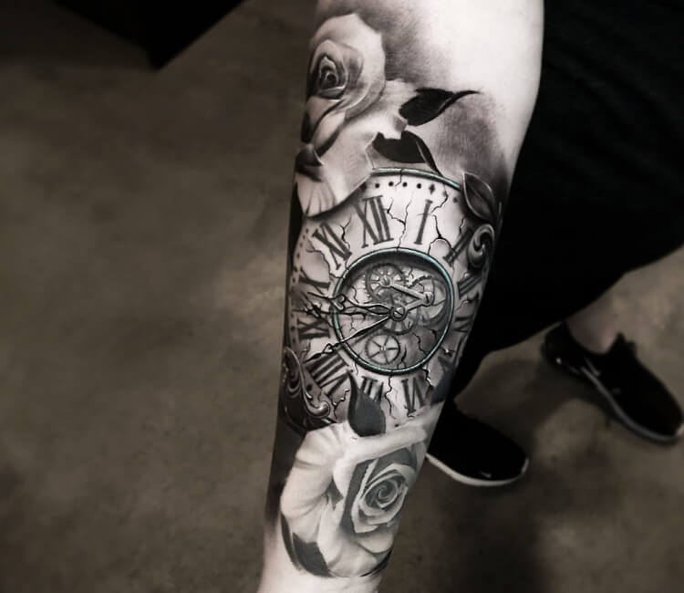 21 Gorgeous Clock Tattoo Ideas For Men - Styleoholic
