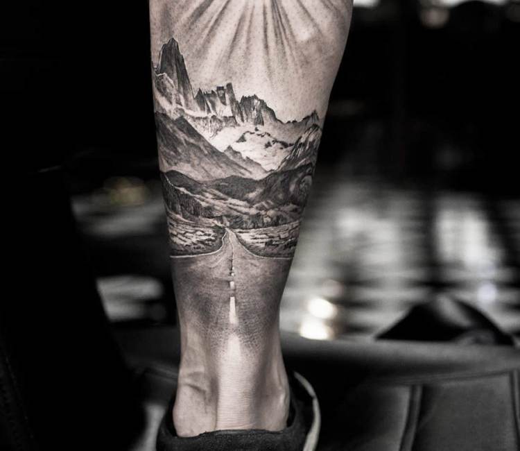Follow your Road tattoo by Niki Norberg | Post 18355