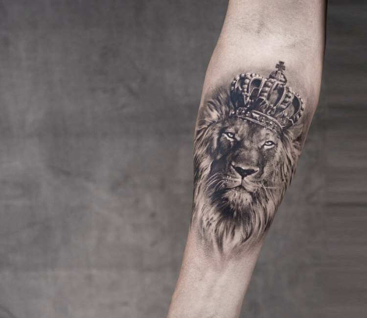 12 Cool Lion King Tattoo Ideas  Sleeve Tattoo Designs  PetPress
