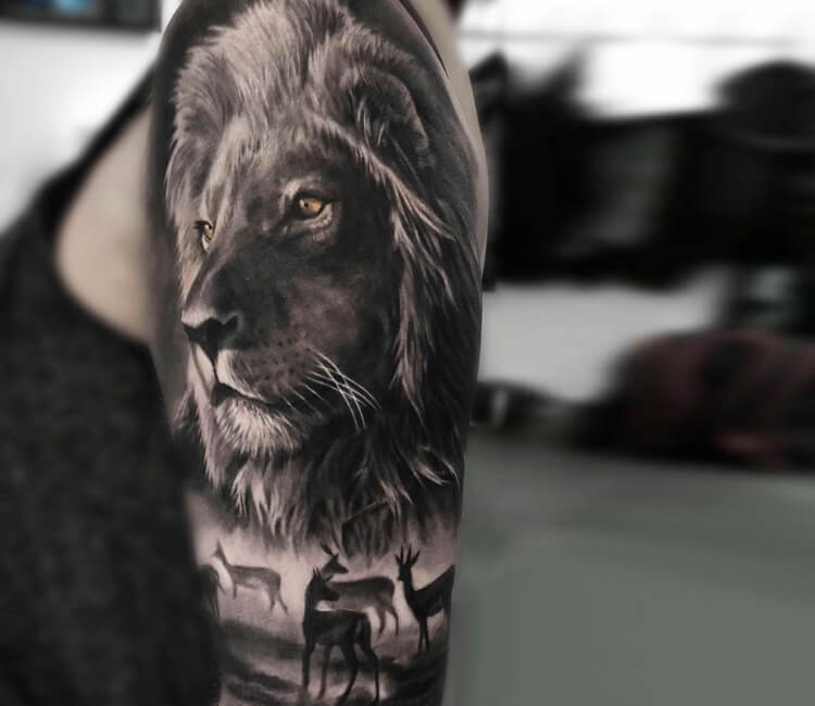 black and white lion logo lion sticker lion tattoo 21188158 Vector Art at  Vecteezy