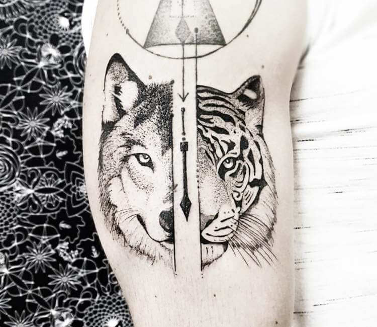 Wolf and Tiger tattoo by Pablo Diaz Gordoa | Post 21605