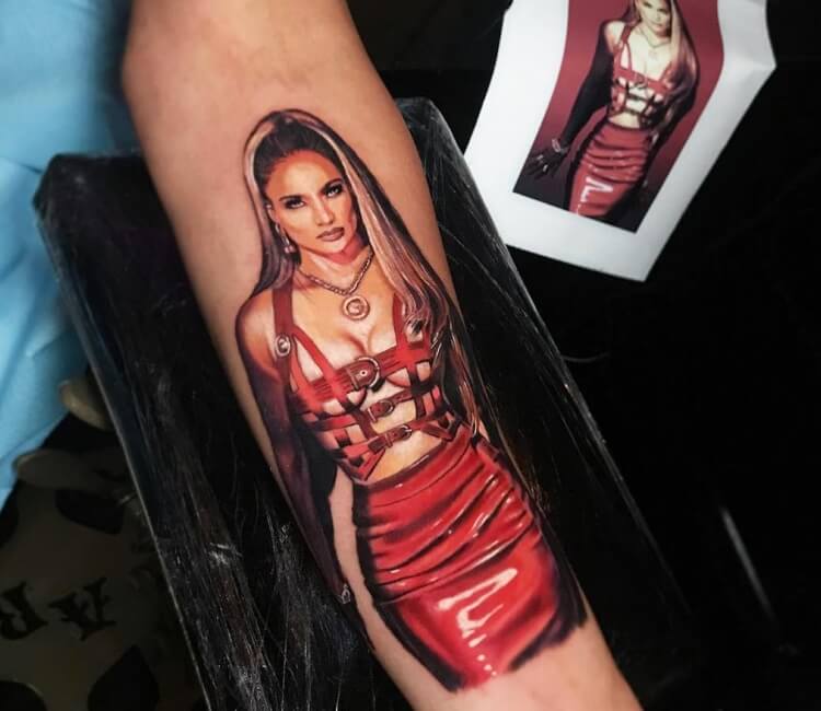 Commitment is sexy says Jennifer Lopez as she and Ben Affleck get tattoos  on Valentines Day See pic  India Today