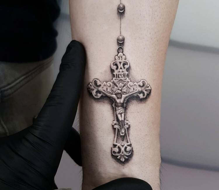 jesus christ on the cross tattoos