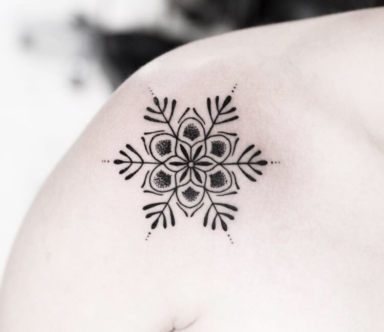 Snowflake mandala by tattooist NEENO - Tattoogrid.net