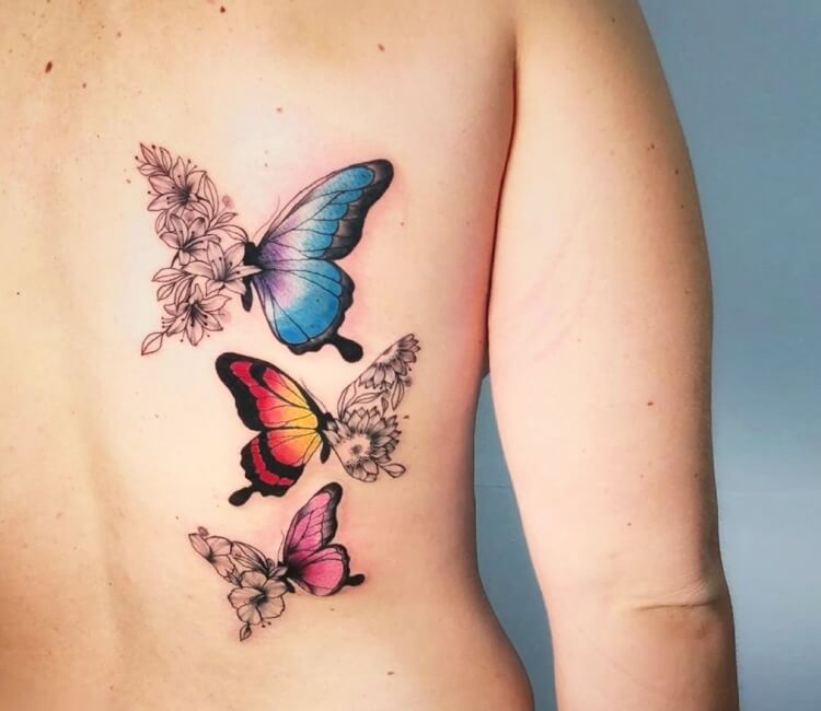 3 butterfly tattoo  Tatuajes delicados femeninos Mariposa tatuaje  Tatuajes estilistas