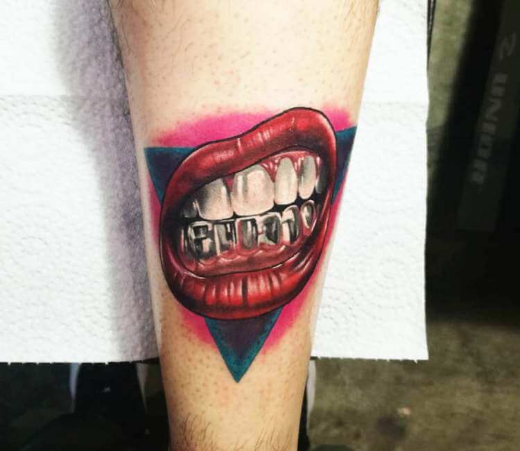 Tatouage DFA Tattoos  Some grillz by our apprentice elisialee  Call the  shop or DM us to book an appointment  dfa dfatattoos ribtattoo  grillz teeth mouthtattoo mouth tattoo tattoos tattooapprentice 