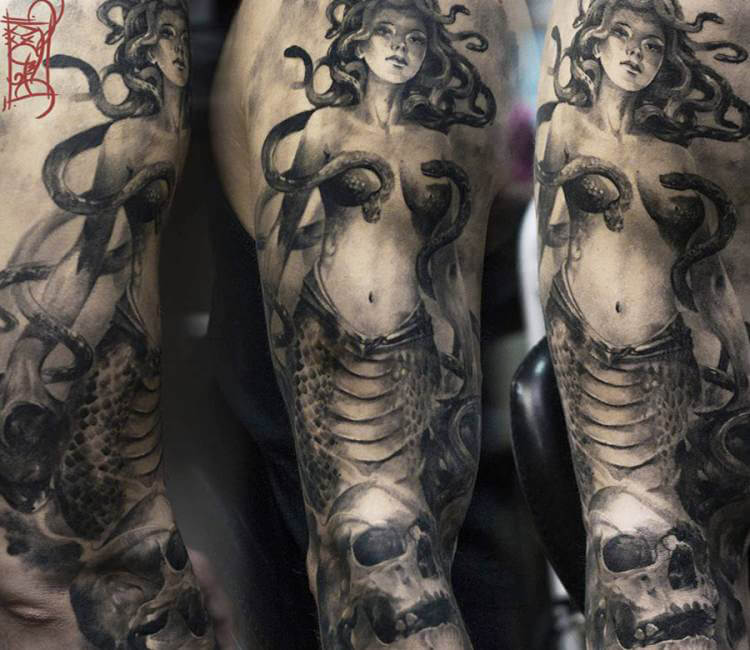 you will dig and dig until your hands are bleeding  fuckyeahtattoos Full  medusa backpiece by Zhuo Dan