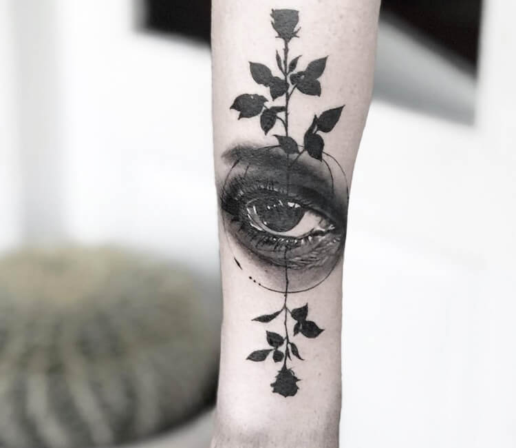 Eye And Black Roses Tattoo By Victor Del Fueyo Post