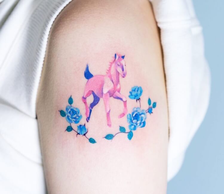 Horse and flowers tattoo by Zihee Tattoo | Post 28981